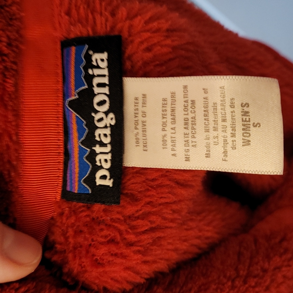 PATAGONIA bright red pullover - Picture 5 of 7